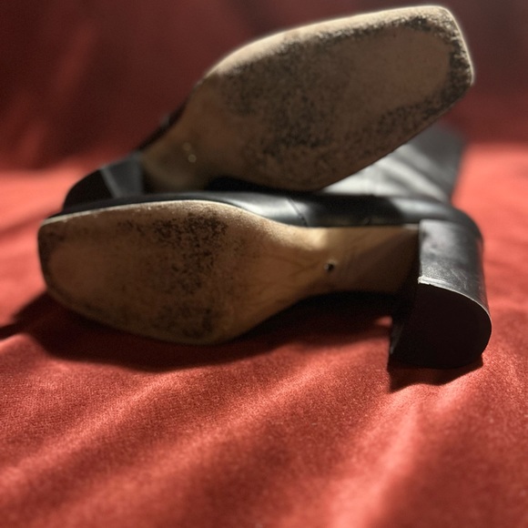 Stuart Weitzman Black leather knee boots. - Picture 5 of 11